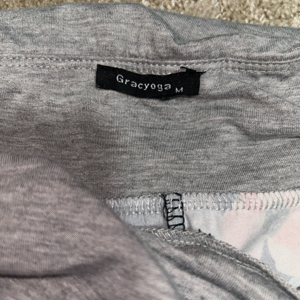 Gracyoga, Black and Pink Floral Wide Leg Yoga Pants Medium - Picture 5 of 5